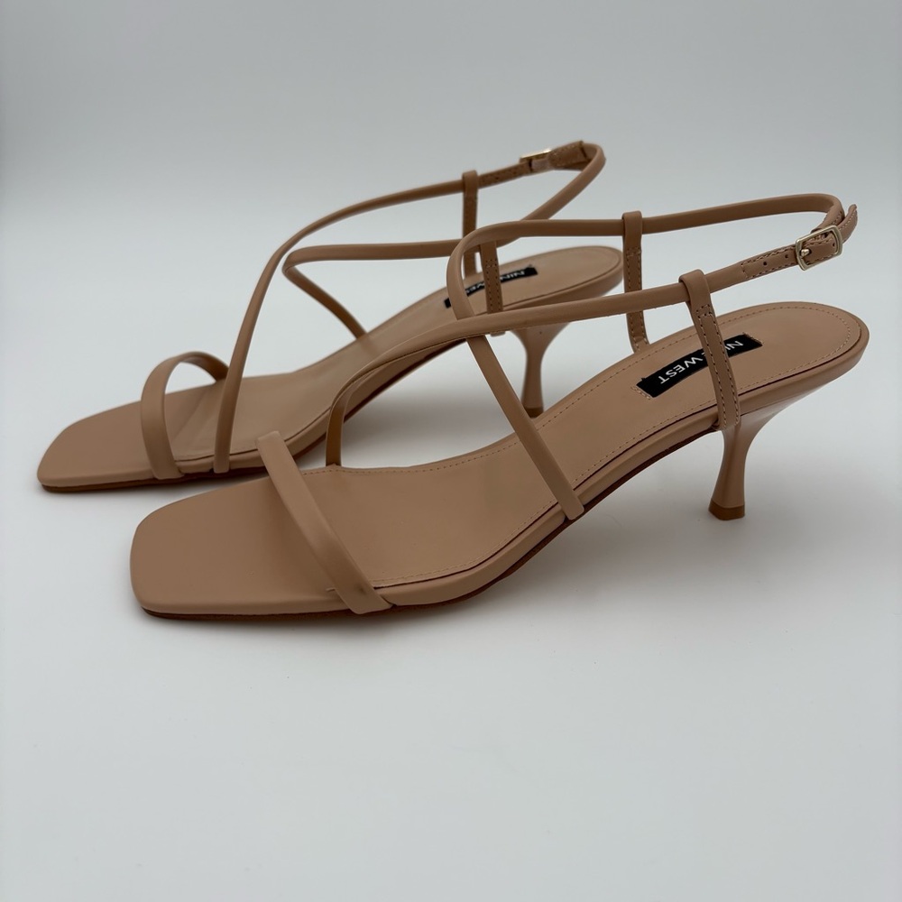 Nine West Haya3 Strappy Kitten Heel Sandals Nude Blush Size 10 NWB